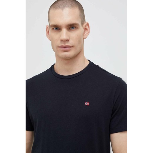 Napapijri t-shirt bawełniany Salis kolor czarny z aplikacją NP0A4H8D0411 ze sklepu ANSWEAR.com w kategorii T-shirty męskie - zdjęcie 151098188