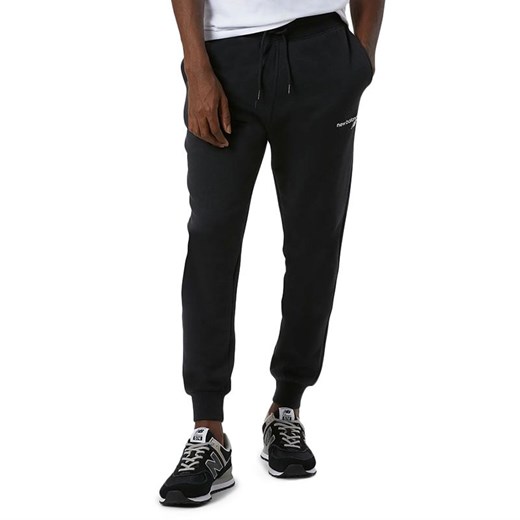 Spodnie dresowe New Balance MP03904BK - czarne ze sklepu streetstyle24.pl w kategorii Spodnie męskie - zdjęcie 151129585