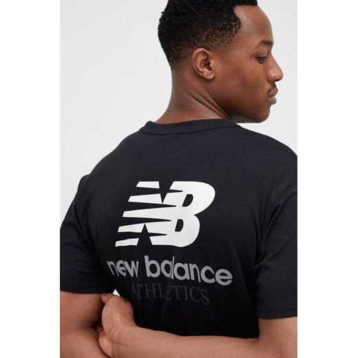 T-shirt męski czarny New Balance z napisami z krótkim rękawem sportowy 