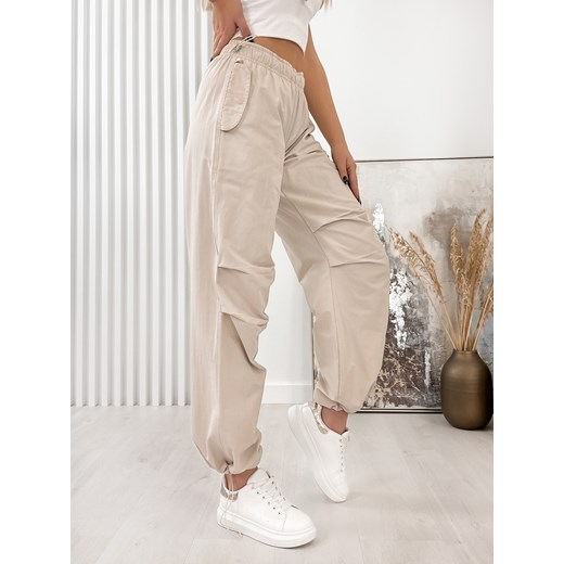 spodnie berno beżowe m/38 ze sklepu UBRA w kategorii Spodnie damskie - zdjęcie 151147719