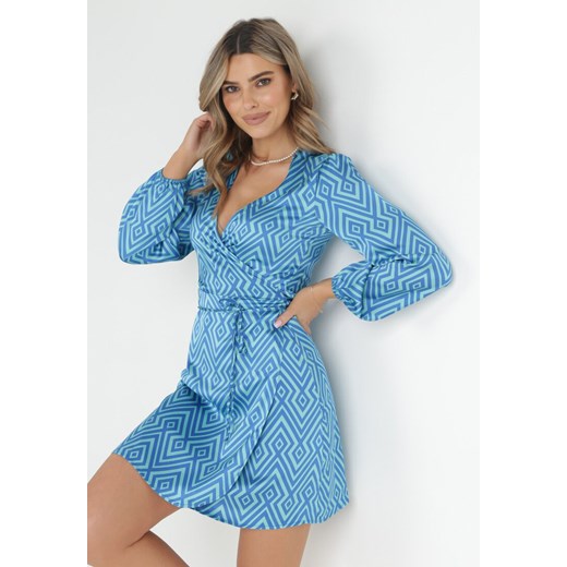 Niebieska Sukienka Mini z Geometrycznym Wzorem i Wiązaniem w Pasie Dylona ze sklepu Born2be Odzież w kategorii Sukienki - zdjęcie 151810776