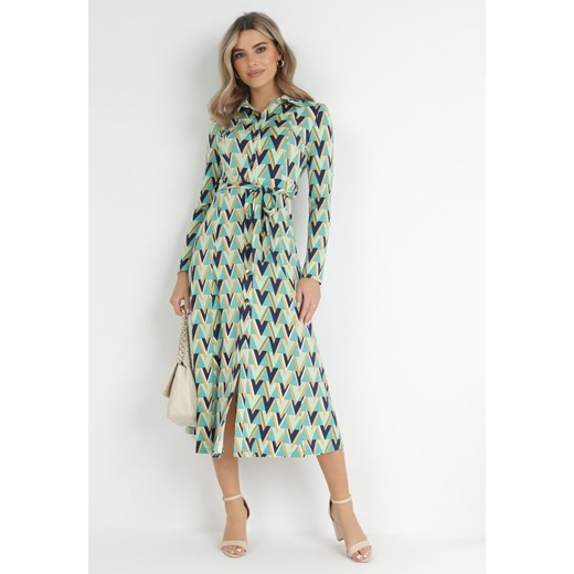 Zielona Sukienka Maxi z Wiązanym Paskiem i Geometrycznym Wzorem Annalea ze sklepu Born2be Odzież w kategorii Sukienki - zdjęcie 151810839