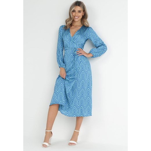 Niebieska Kopertowa Sukienka Midi w Geometryczny Print Zese ze sklepu Born2be Odzież w kategorii Sukienki - zdjęcie 151813585