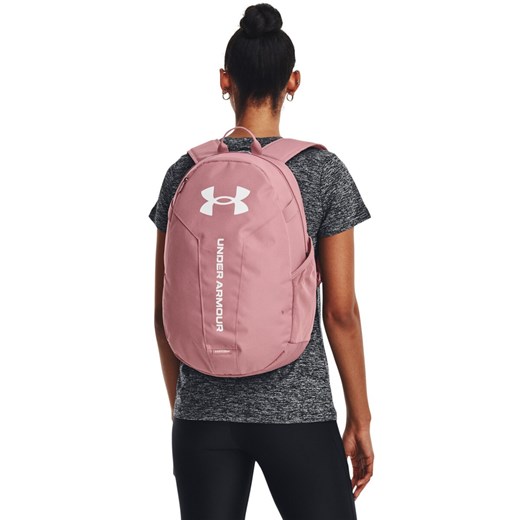 Damski plecak treningowy UNDER ARMOUR UA Hustle Lite Backpack - różowy ze sklepu Sportstylestory.com w kategorii Plecaki - zdjęcie 151943786