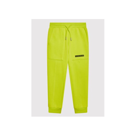 Calvin Klein Jeans Spodnie dresowe Micro Logo IB0IB01012 Zielony Regular Fit 6Y wyprzedaż MODIVO