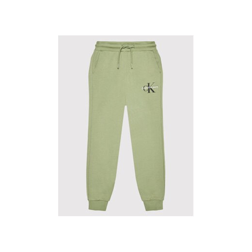 Calvin Klein Jeans Spodnie dresowe Monogram Logo IU0IU00285 Zielony Regular Fit 8Y wyprzedaż MODIVO