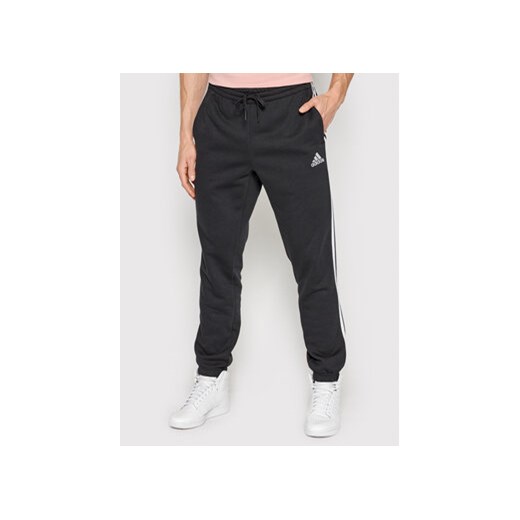 adidas Spodnie dresowe Essentials GK8822 Czarny Regular Fit S MODIVO
