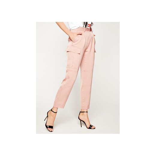 Calvin Klein Spodnie materiałowe Soft Cargo K20K201768 Różowy Regular Fit Calvin Klein 40 wyprzedaż MODIVO