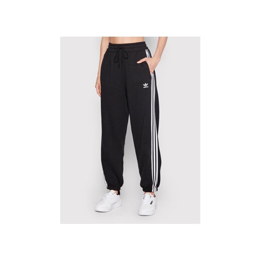 adidas Spodnie dresowe adicolor Classics HM2143 Czarny Relaxed Fit 30 MODIVO