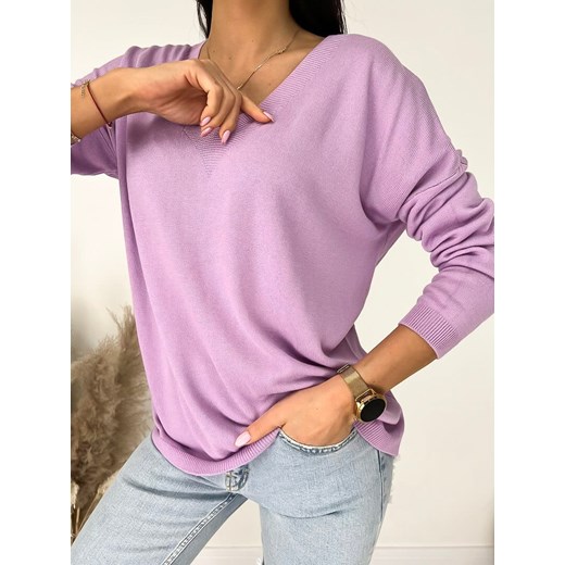 Sweter damski Modnakiecka.pl w serek 