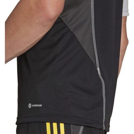 T-shirt męski Adidas z krótkimi rękawami w sportowym stylu 