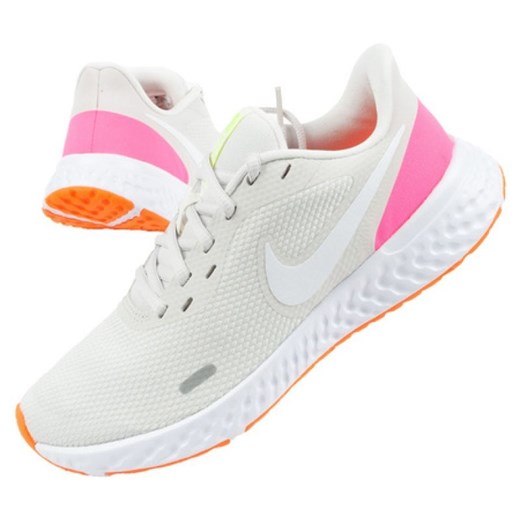 Buty sportowe Nike Revolution 5 W BQ3207-007 białe Nike 36,5 ButyModne.pl