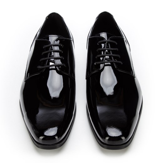 Męskie derby lakierowane proste czarne ze sklepu WITTCHEN w kategorii Buty eleganckie męskie - zdjęcie 153231625