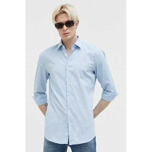 HUGO koszula męska kolor niebieski regular z kołnierzykiem włoskim ze sklepu ANSWEAR.com w kategorii Koszule męskie - zdjęcie 153280748