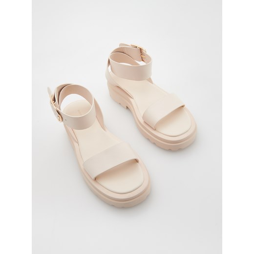 Reserved - Skórzane sandały na grubej podeszwie - Beżowy Reserved 39 Reserved