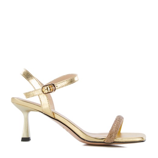 Damskie sandały z błyszczącym paskiem złote ze sklepu WITTCHEN w kategorii Sandały damskie - zdjęcie 153313327