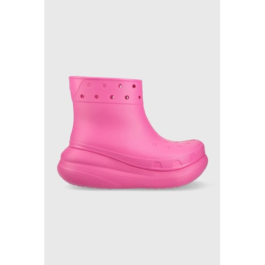 Crocs kalosze Classic Crush Rain Boot damskie kolor różowy 207946 ze sklepu ANSWEAR.com w kategorii Kalosze damskie - zdjęcie 153354707