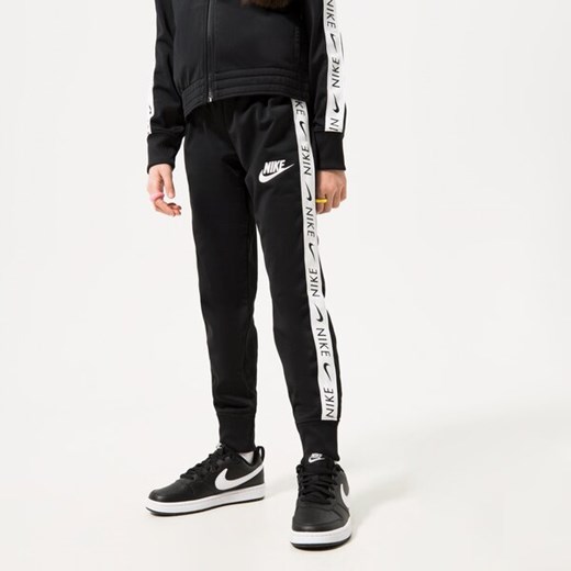 NIKE KOMPLET SPORTSWEAR Nike 146-156 Sizeer