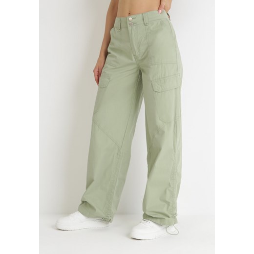 Zielone Bawełniane Spodnie ze Stoperami na Krawędziach Nogawek Lile ze sklepu Born2be Odzież w kategorii Spodnie damskie - zdjęcie 153740336