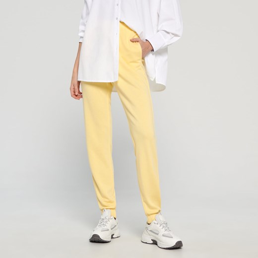 Sinsay - Spodnie dresowe basic - Żółty Sinsay L wyprzedaż Sinsay
