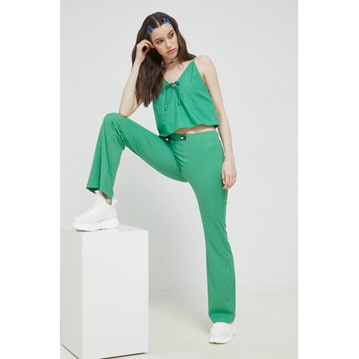 Tommy Jeans bluzka bawełniana damska kolor zielony gładka ze sklepu ANSWEAR.com w kategorii Bluzki damskie - zdjęcie 154083437