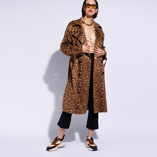 Damski płaszcz dwurzędowy w zwierzęce wzory beżowo-brązowy ze sklepu WITTCHEN w kategorii Płaszcze damskie - zdjęcie 154104058