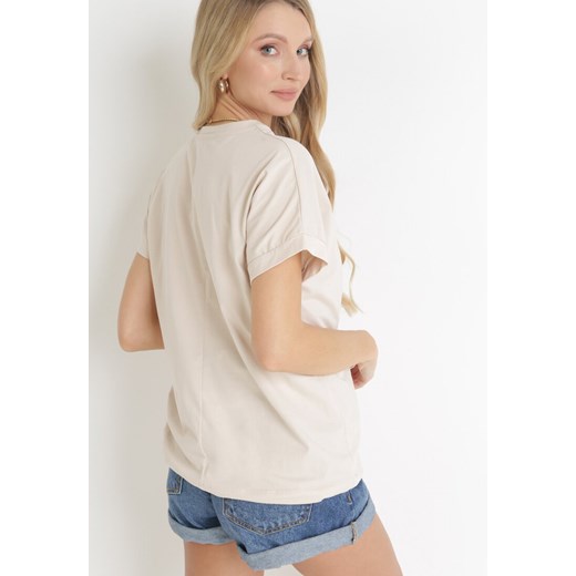 Jasnobeżowy Bawełniany T-shirt ze Ściągaczem na Dole i Napisem Love Dannia M/L Born2be Odzież okazyjna cena