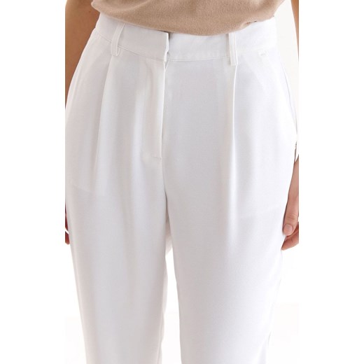 Eleganckie spodnie damskie z wysokim stanem SSP4244, Kolor biały, Rozmiar 34, Top Secret 34 Primodo