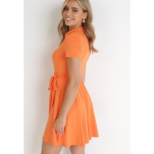 Pomarańczowa Koszulowa Sukienka Mini z Guzikami i Materiałowym Paskiem Idophira L okazyjna cena Born2be Odzież