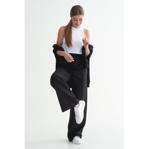 Estro: Białe trampki damskie ze skóry naturalnej ze sznurowaniem Estro 40 Estro