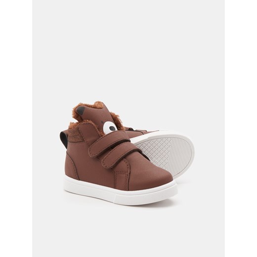 Sinsay - Sneakersy na rzepy - Brązowy Sinsay 22 Sinsay promocyjna cena