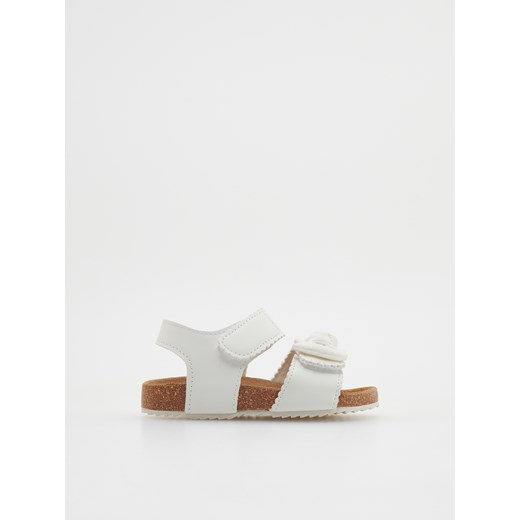 Sandały dziecięce Reserved różowe 