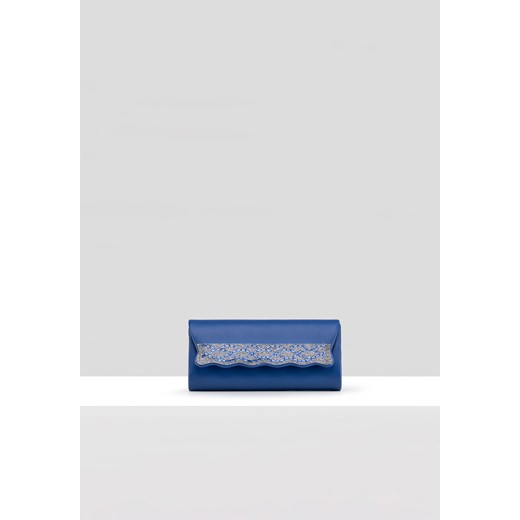 Niebieska kopertowa torebka z ozdobnym wzorem ze sklepu Molton w kategorii Kopertówki - zdjęcie 156239988
