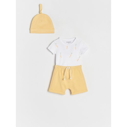 Reserved - Bawełniany komplet z czapką - kremowy ze sklepu Reserved w kategorii Komplety niemowlęce - zdjęcie 156710748