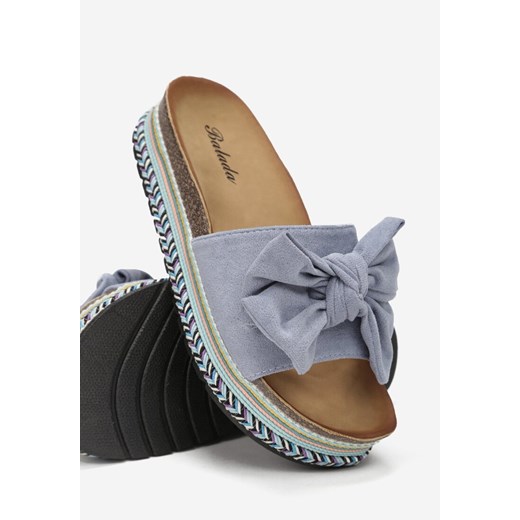 Klapki damskie niebieskie Born2be płaskie 