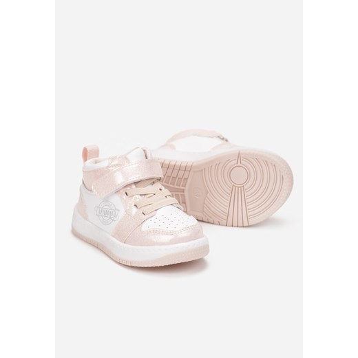 Buty sportowe dziecięce Born2be różowe sznurowane