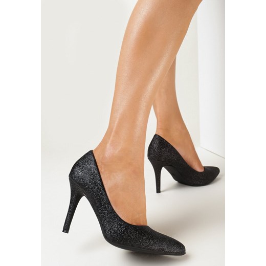 Czółenka Born2be ze szpiczastym noskiem 