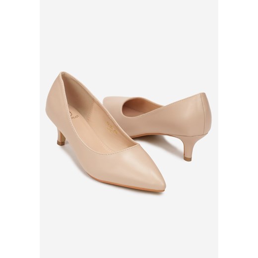 Czółenka Born2be bez zapięcia eleganckie beżowe na szpilce z niskim obcasem 