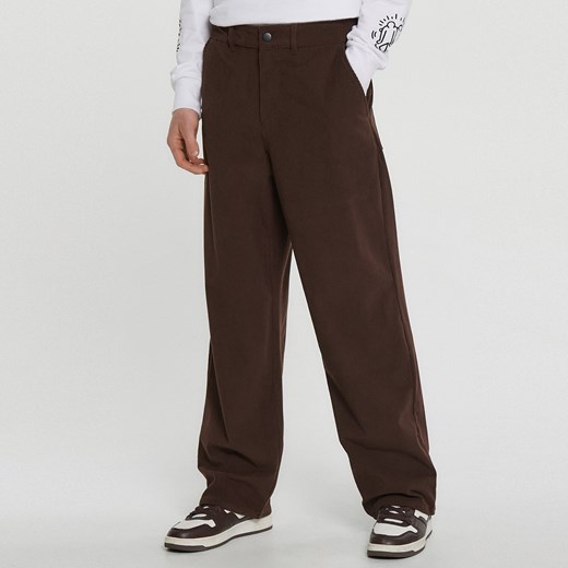 Cropp - Sztruksowe spodnie chino - Brązowy Cropp 36 promocja Cropp