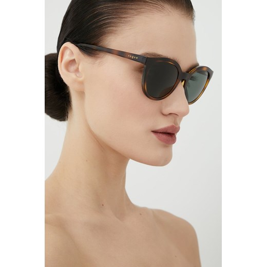 VOGUE okulary przeciwsłoneczne damskie kolor brązowy ze sklepu ANSWEAR.com w kategorii Okulary przeciwsłoneczne damskie - zdjęcie 156904786