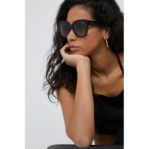 VOGUE okulary przeciwsłoneczne damskie kolor czarny ze sklepu ANSWEAR.com w kategorii Okulary przeciwsłoneczne damskie - zdjęcie 156904789