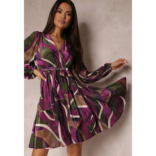 Fioletowa Welurowa Sukienka z Kopertowym Dekoltem i Wiązanym Paskiem Rarle ze sklepu Renee odzież w kategorii Sukienki - zdjęcie 157080716