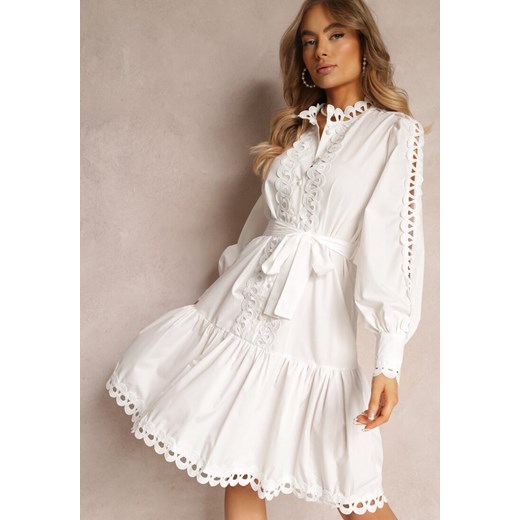 Biała Sukienka Midi z Ażurowymi Wstawkami i Wiązanym Paskiem Hudo ze sklepu Renee odzież w kategorii Sukienki - zdjęcie 157089088