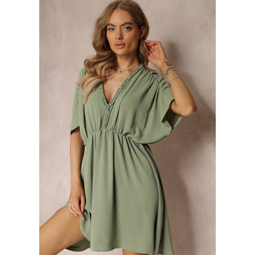 Zielona Sukienka Mini z Ozdobnym Dekoltem i Gumką w Talii Itana ze sklepu Renee odzież w kategorii Sukienki - zdjęcie 157120199