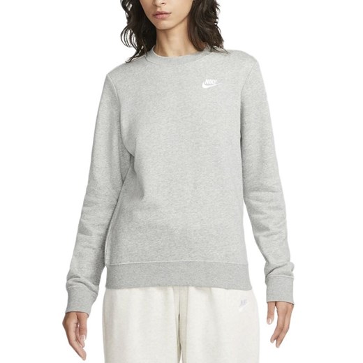 Bluza Nike Sportswear Club Fleece DQ5473-063 - szara ze sklepu streetstyle24.pl w kategorii Bluzy damskie - zdjęcie 157129697