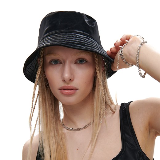Cropp - Czarny kapelusz bucket hat - czarny ze sklepu Cropp w kategorii Kapelusze damskie - zdjęcie 157139717