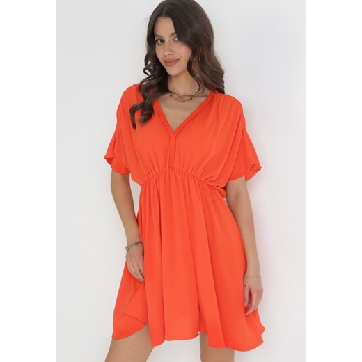 Pomarańczowa Rozkloszowana Sukienka Mini z Gumką w Pasie i Marszczeniami Enzlie ze sklepu Born2be Odzież w kategorii Sukienki - zdjęcie 157230788