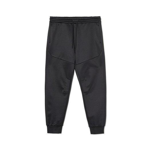 Cropp - Czarne spodnie dresowe jogger - czarny ze sklepu Cropp w kategorii Spodnie męskie - zdjęcie 157460599