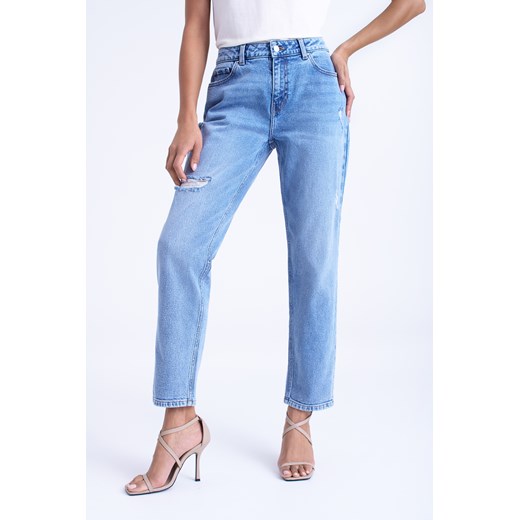 Stylowe jeansy typu boyfriend, efekt przetarcia Greenpoint 42 Greenpoint.pl