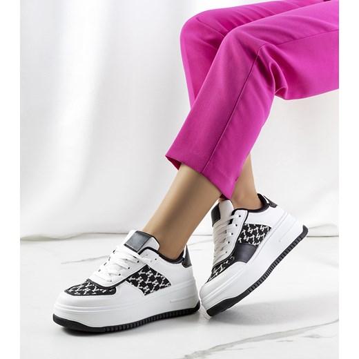 Białe sneakersy na wysokiej podeszwie Valpara ze sklepu gemre w kategorii Buty sportowe damskie - zdjęcie 157575255